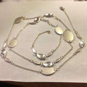 Lot of vintage necklaces